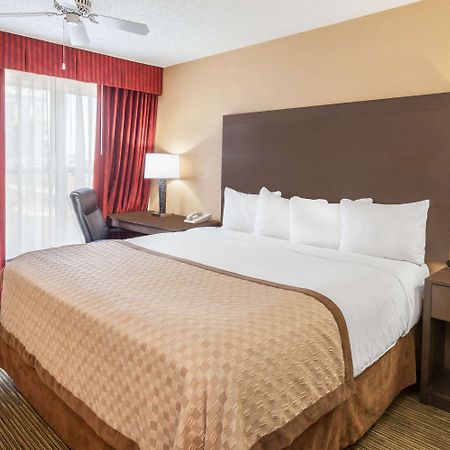 Affordable Suites Of America Detroit-วอร์เรน ภายนอก รูปภาพ