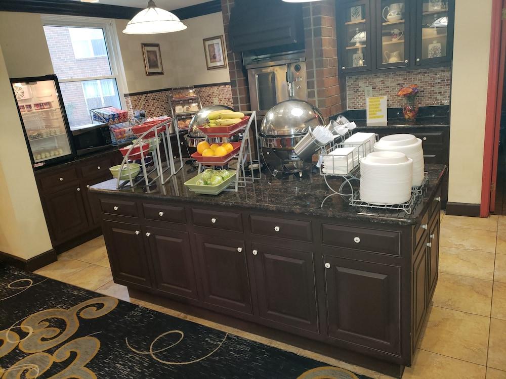 Affordable Suites Of America Detroit-วอร์เรน ภายนอก รูปภาพ