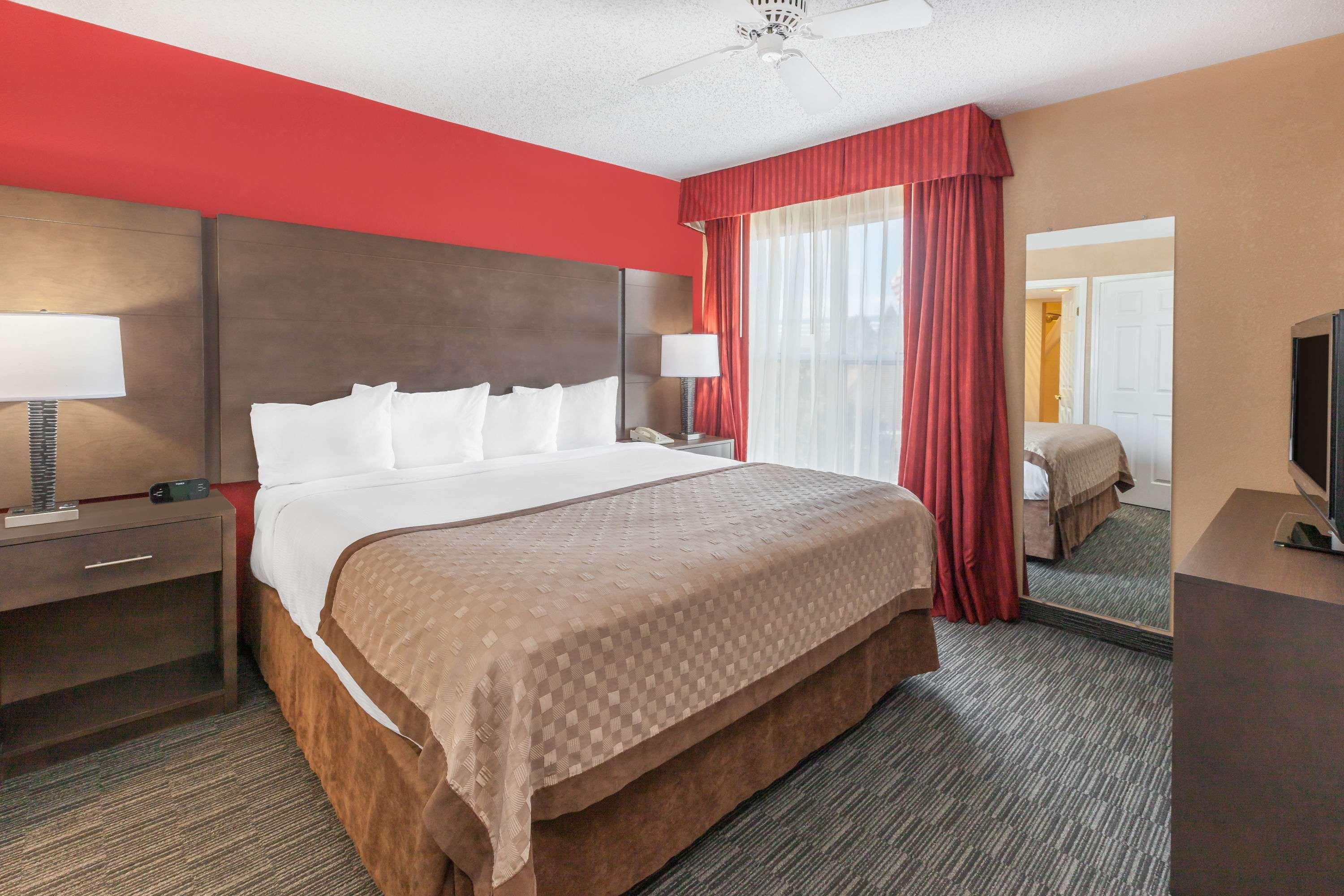 Affordable Suites Of America Detroit-วอร์เรน ภายนอก รูปภาพ