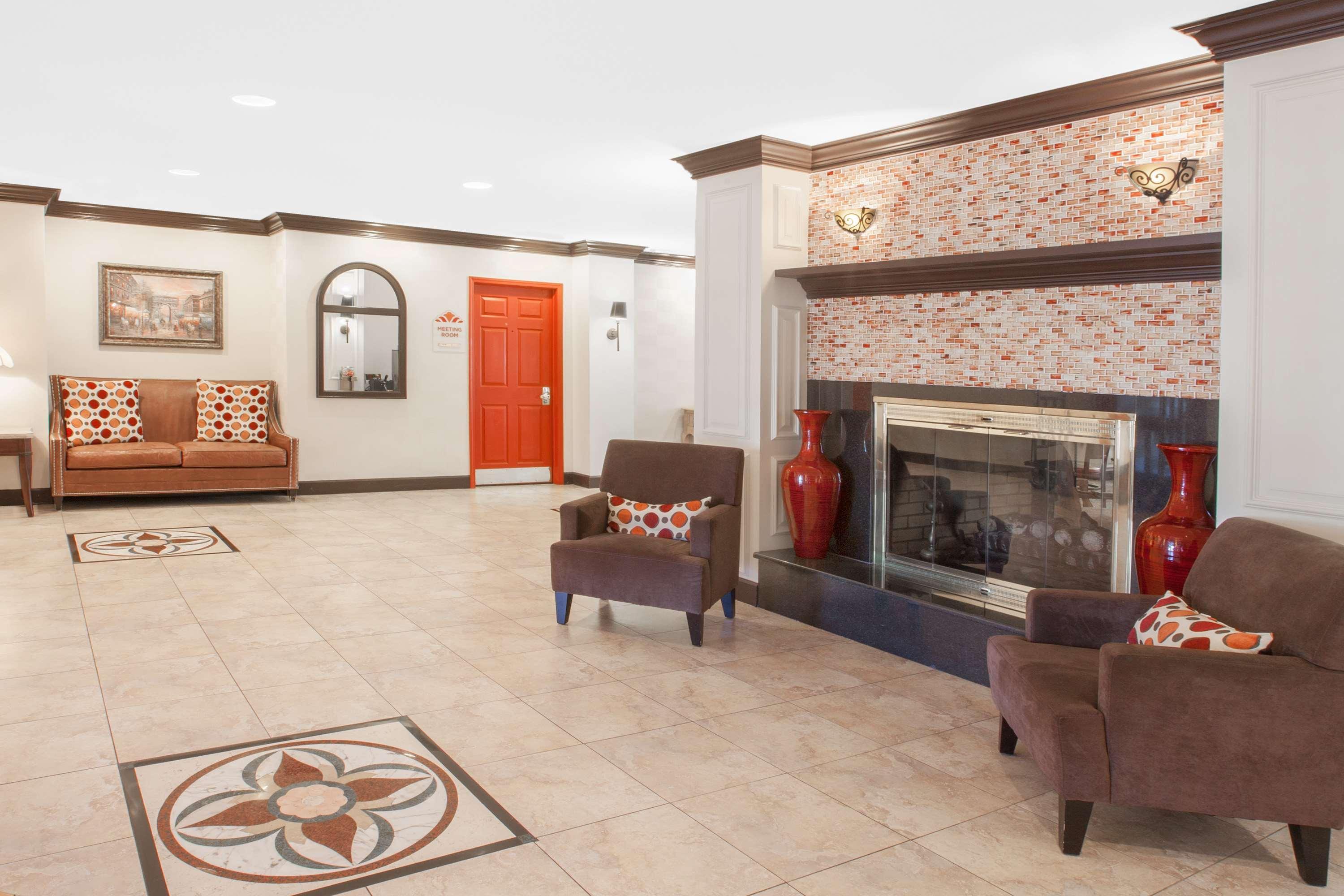 Affordable Suites Of America Detroit-วอร์เรน ภายนอก รูปภาพ