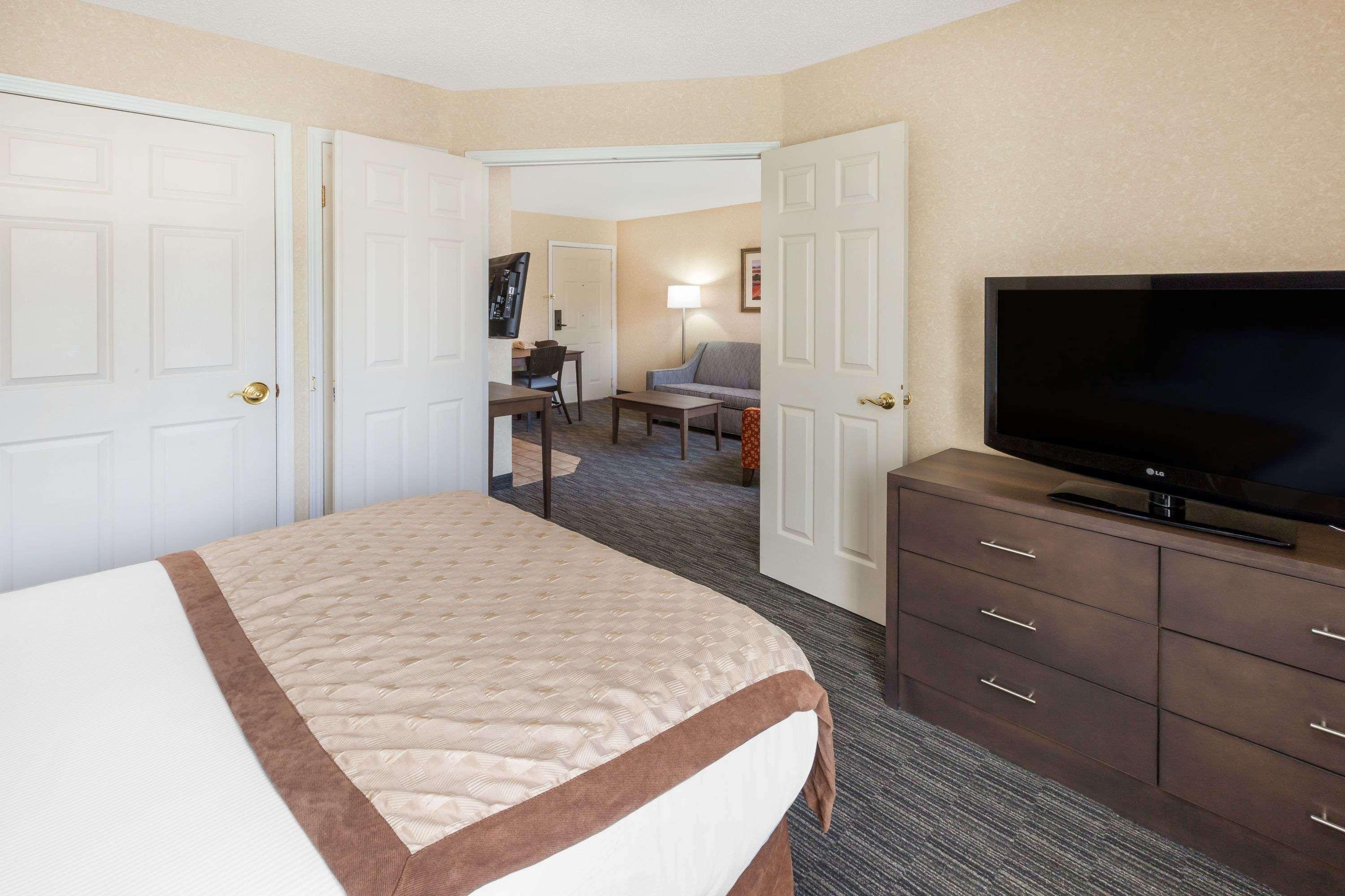 Affordable Suites Of America Detroit-วอร์เรน ภายนอก รูปภาพ